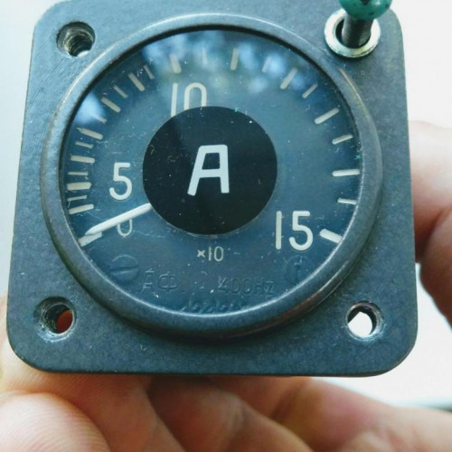 Амперметр АФ1-150 «К» (Витебск) под красный свет.